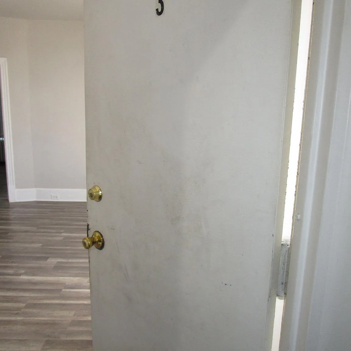 Studio, 3348 sqft, $900 — Photo 2