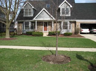 925 Willow Creek Rd, West Chicago, IL 60185