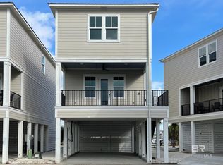 951 W Lagoon Ave #B, Gulf Shores, AL 36542