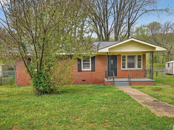 1320 22nd Ave N, Bessemer, AL 35020