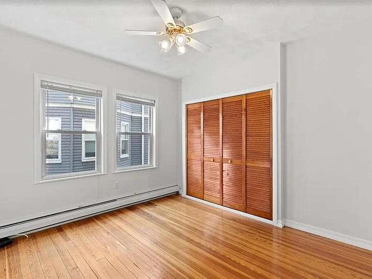 146 W Adams St #2 — Photo 9
