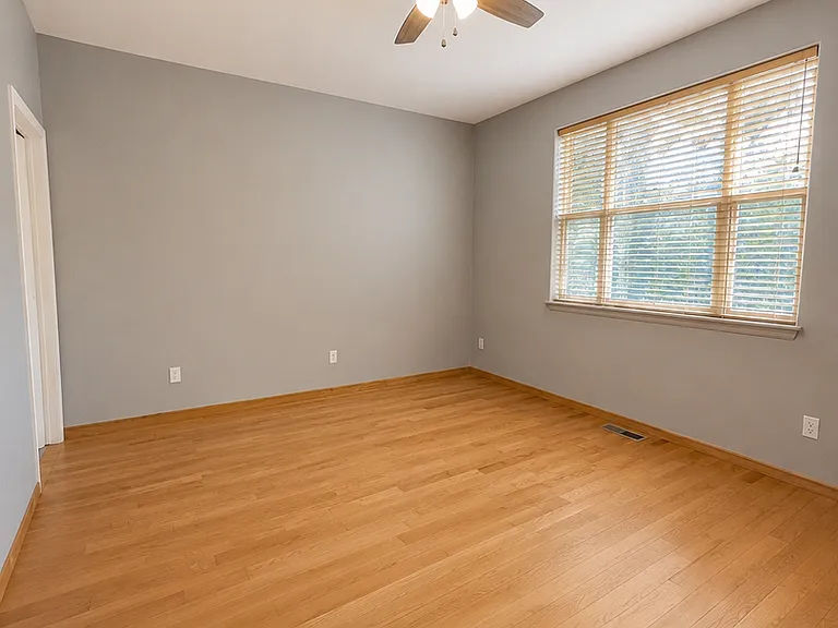 42 Audrey Cir — Photo 10