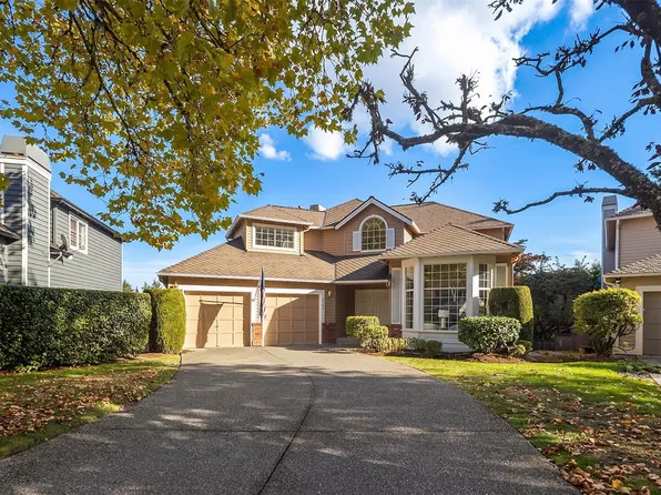 8705 NE 144th Court, Kirkland, WA 98034