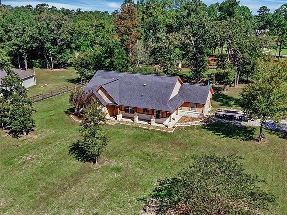 3rd image of 24943 Lake Forest Blvd