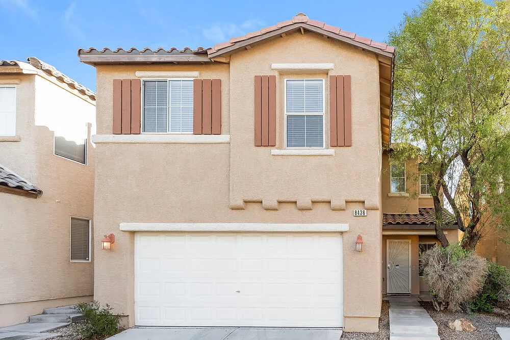4 bed, 2.5 bath, 1982 sqft, $2,530 — Photo 1