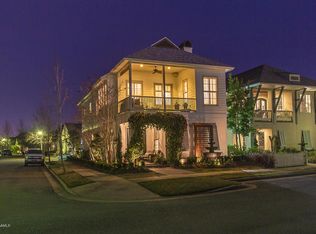 208 Shore Dr, Youngsville, LA 70592