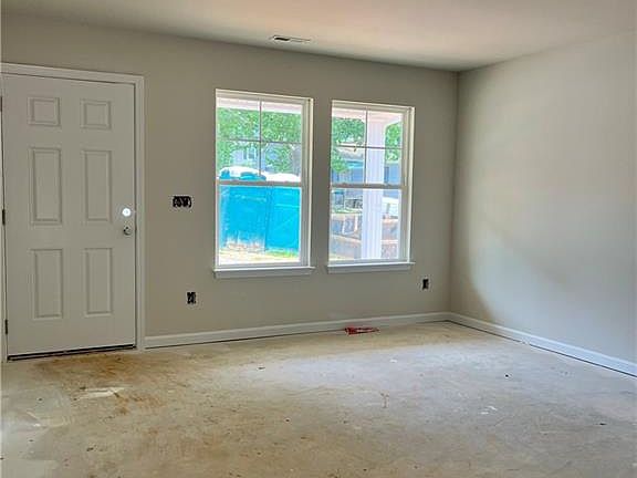 2nd image of 100 Longview St