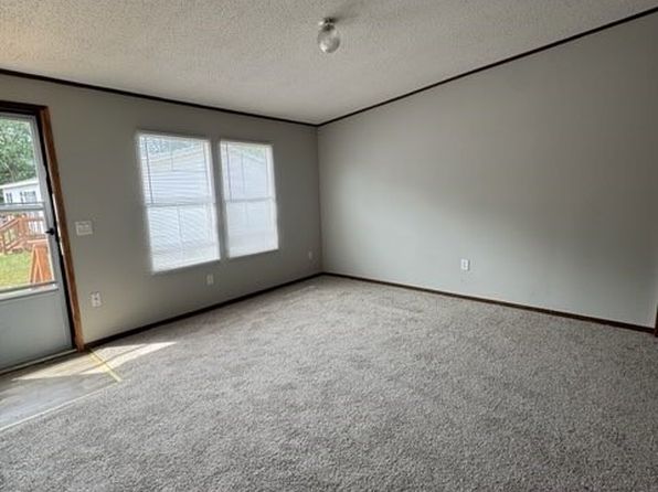 2904 Lumina Pl