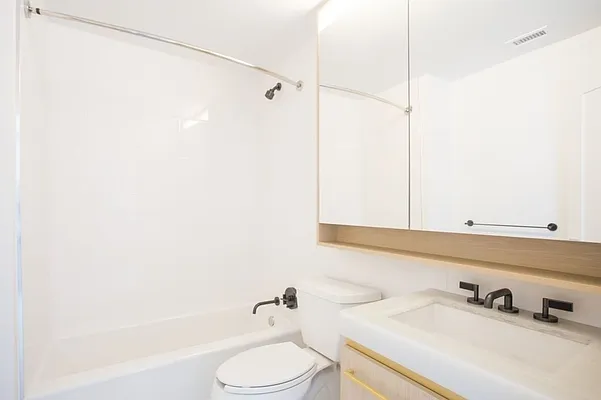 Rented by MNS | media 6