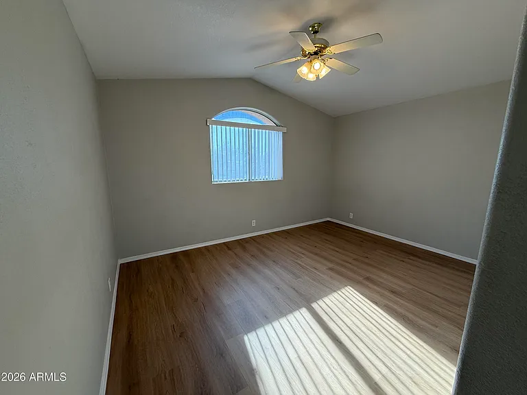 1253 N Spire Ct — Photo 30
