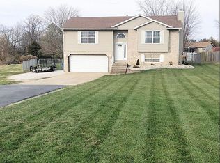 80 Stonebrook Dr, Highland, IL