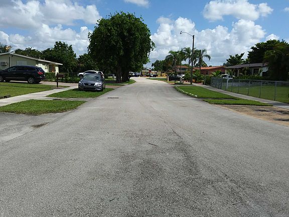 5th image of 16720 NW 72nd Ct