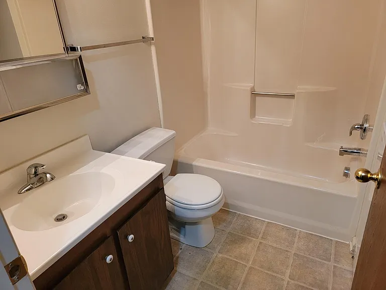 76 Akron Rd — Photo 12