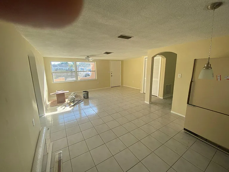 9105 Hermitage Ln — Photo 5