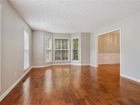 3rd image of 655 Madison Chase Dr