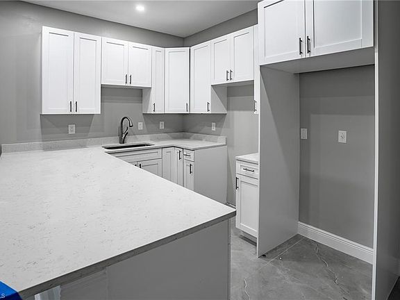 3rd image of 213 Hightower Ave S #215