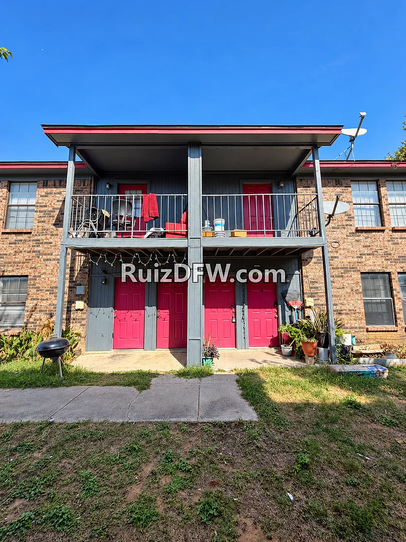 Welcome to 1936 Bernice Street! — Photo 1