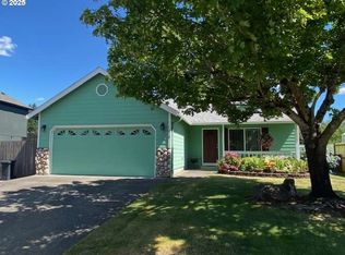 810 Whitney St, Stayton, OR 97383