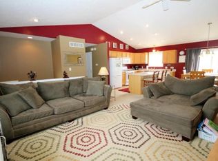 2059 Dover Ln, Zeeland, MI 49464