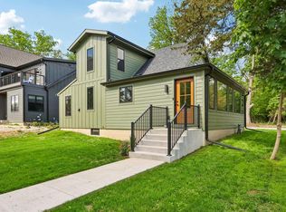 637 1st St, Delafield, WI 53018