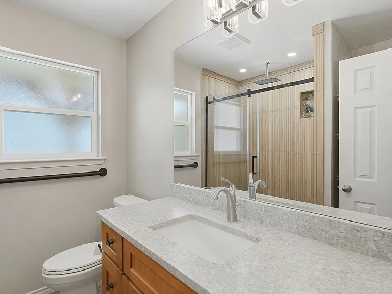 1409 Highland Dr — Photo 22