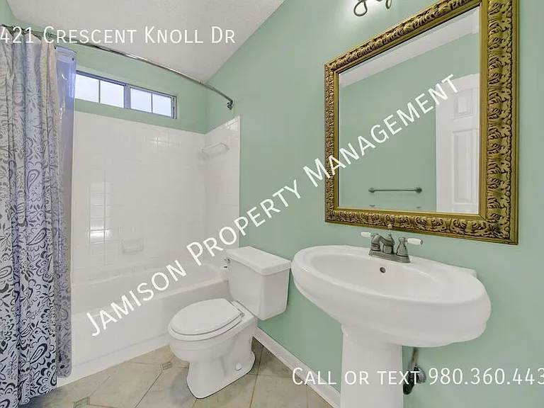 3421 Crescent Knoll Dr — Photo 23