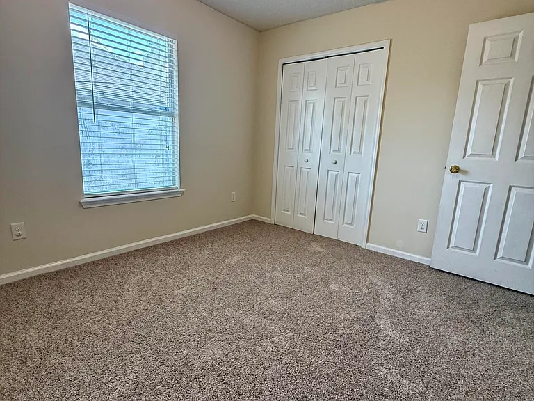 3150 Highland Grove Dr — Photo 35