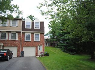330 Quail Run Rd, Venetia, PA 15367