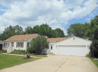 3918 Abbotsford Rd, Rockford, IL 61107