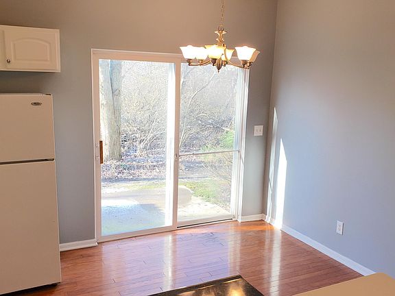 5th image of 1271 Grove Dr #2605