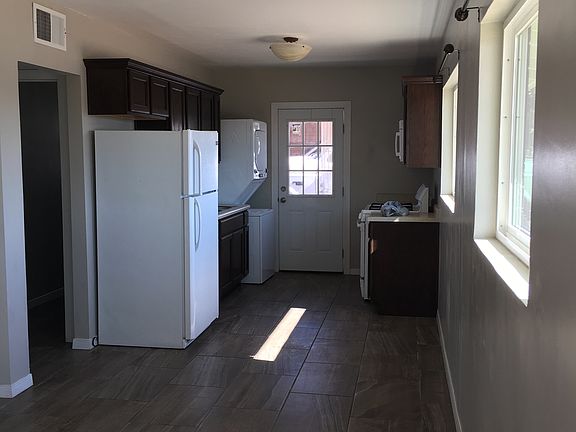 3rd image of 7605 Parral Dr