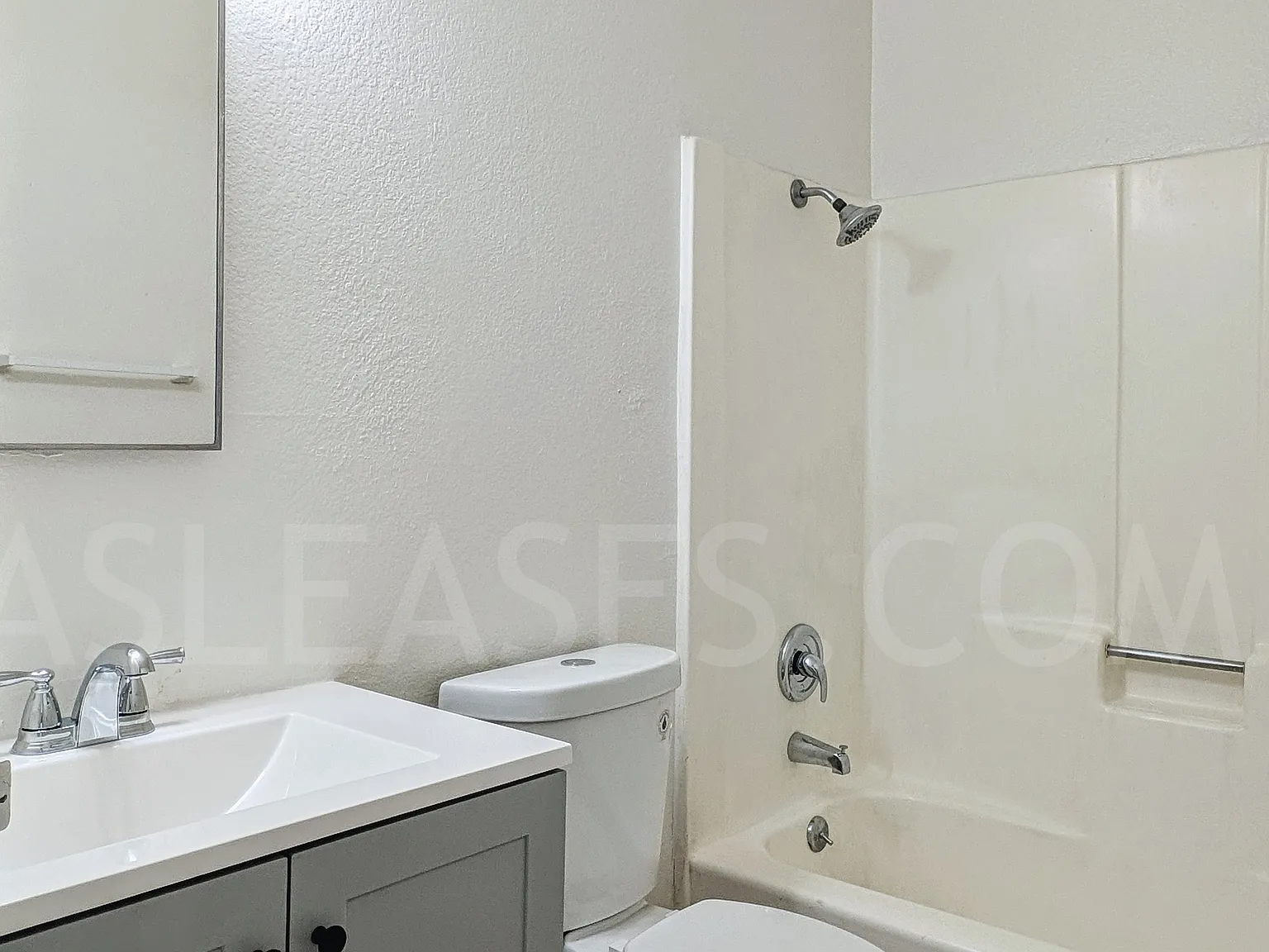 2 bed, 736 sqft, $1,000 — Photo 4