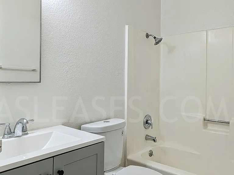 301 Eastminister Ct #C — Photo 4