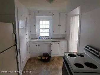 1911 S Jackson St #B — Photo 4