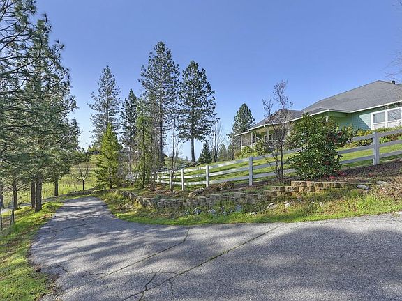 3rd image of 5901 Traverse Creek Rd