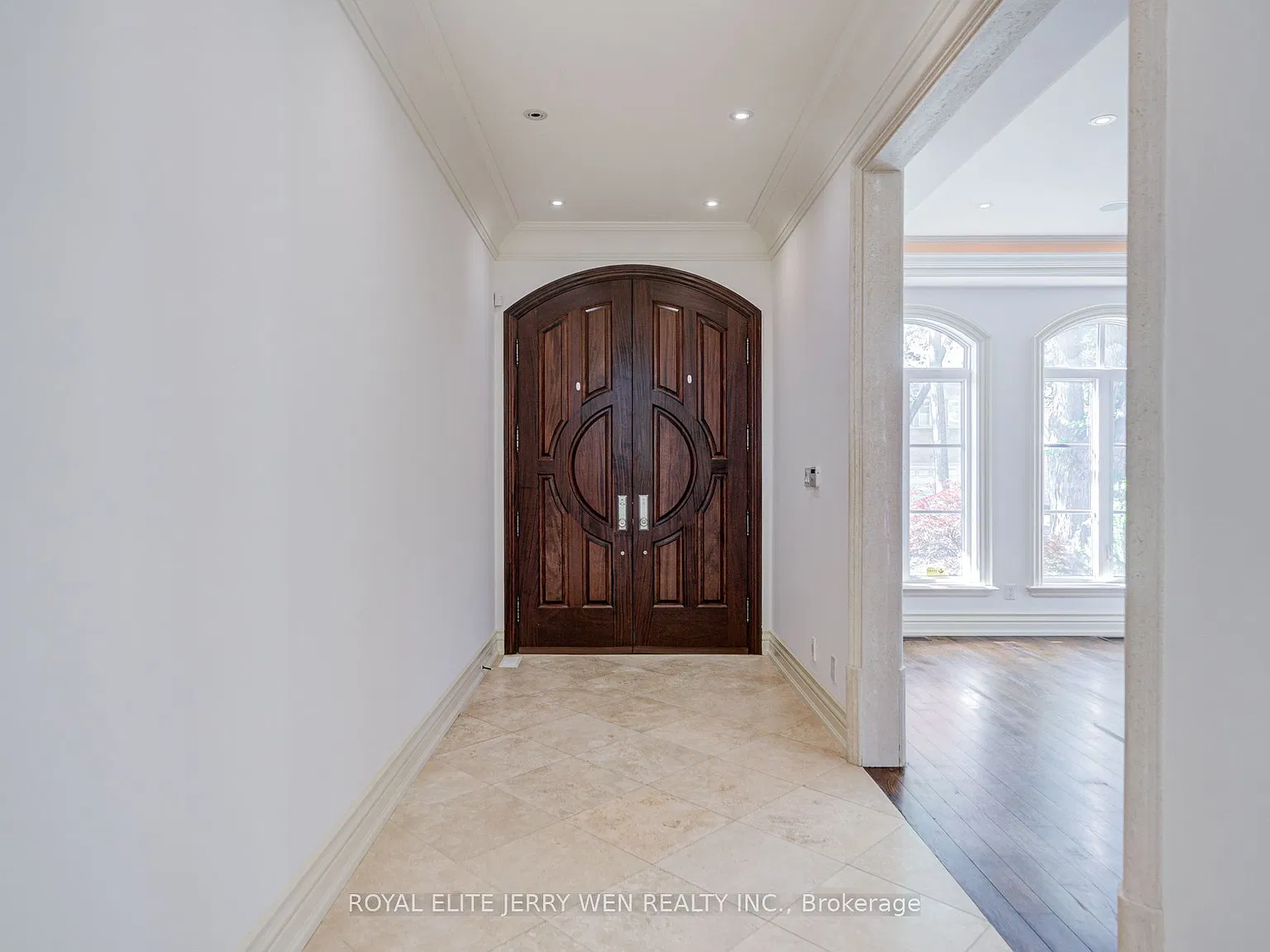 7 bed, $7,200 — Photo 2