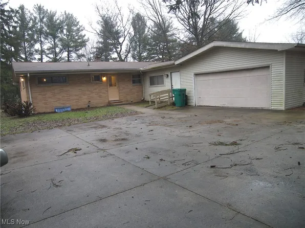 13717 Caves Rd, Novelty, OH 44072