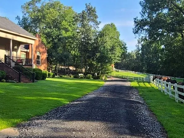 165 Indian Valley Ln, Swansea, SC 29160