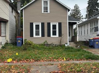 226 Lane Ave SW, Grand Rapids, MI 49504
