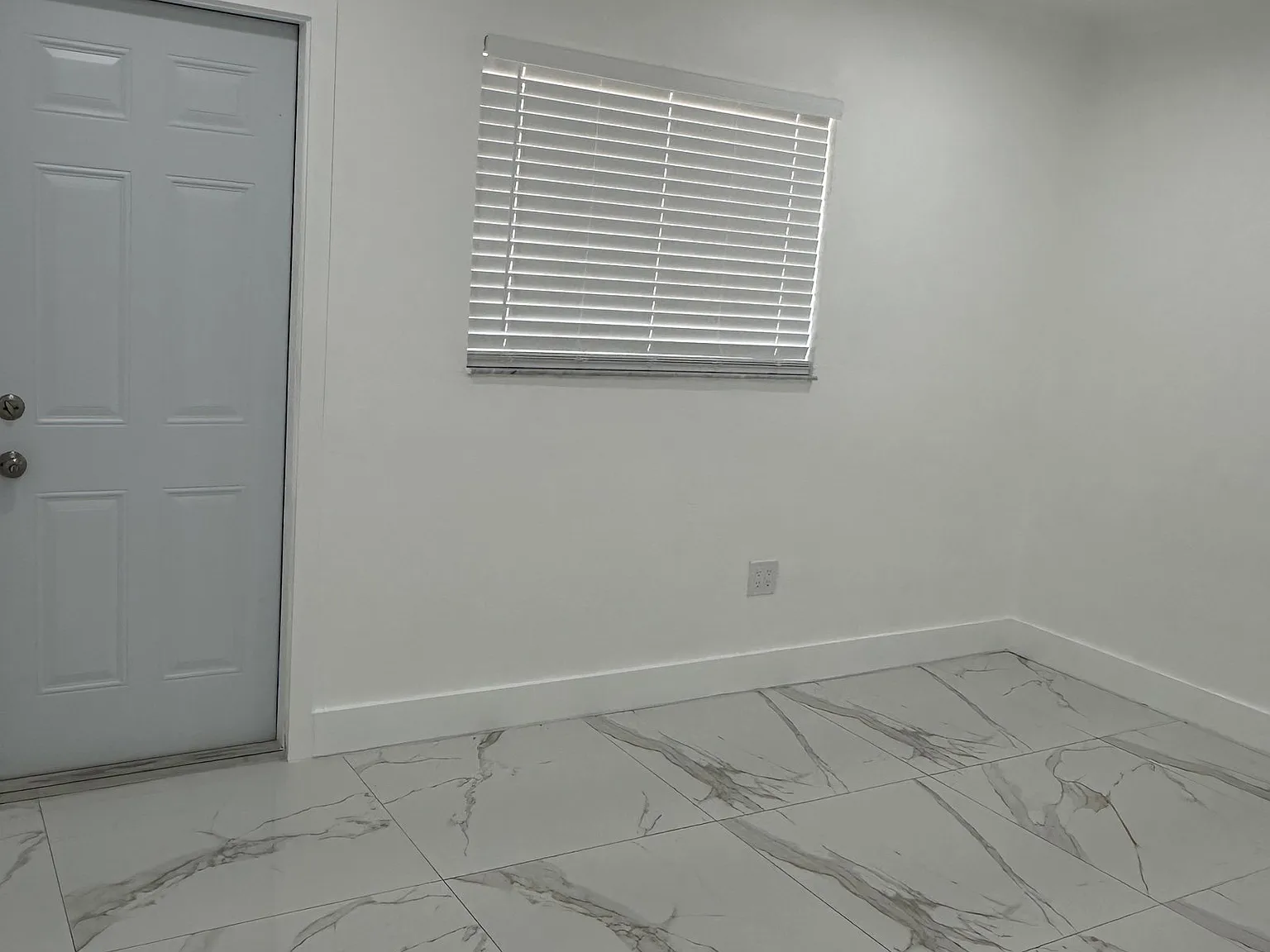 2 bed, 1.0 bath, 650 sqft, $2,100 — Photo 3
