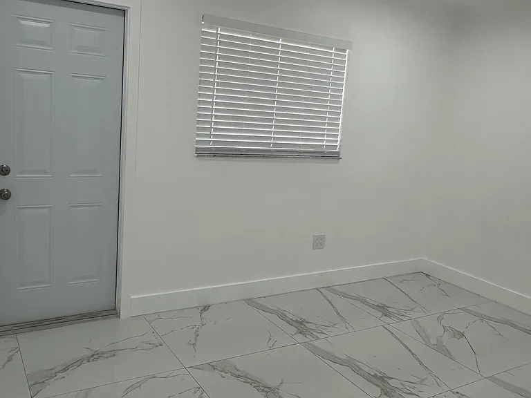 2551 NW 13th St #25 — Photo 3