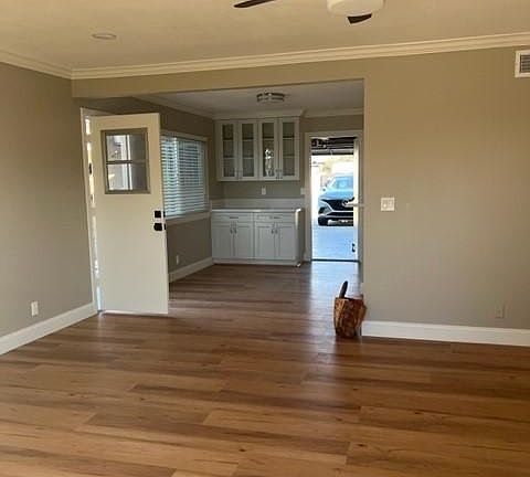 5th image of 1637 S Treanor Ave