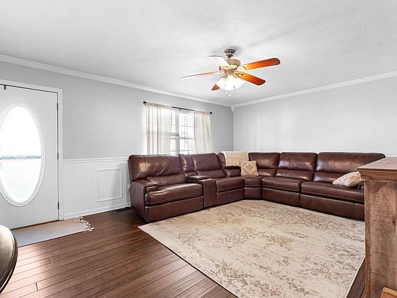 4th image of 197 Country Meadows Dr SE