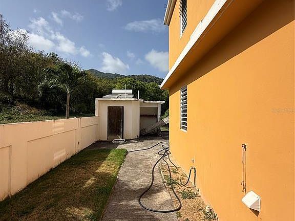 3rd image of LOT 3 PR-901 INT COM MARIANI