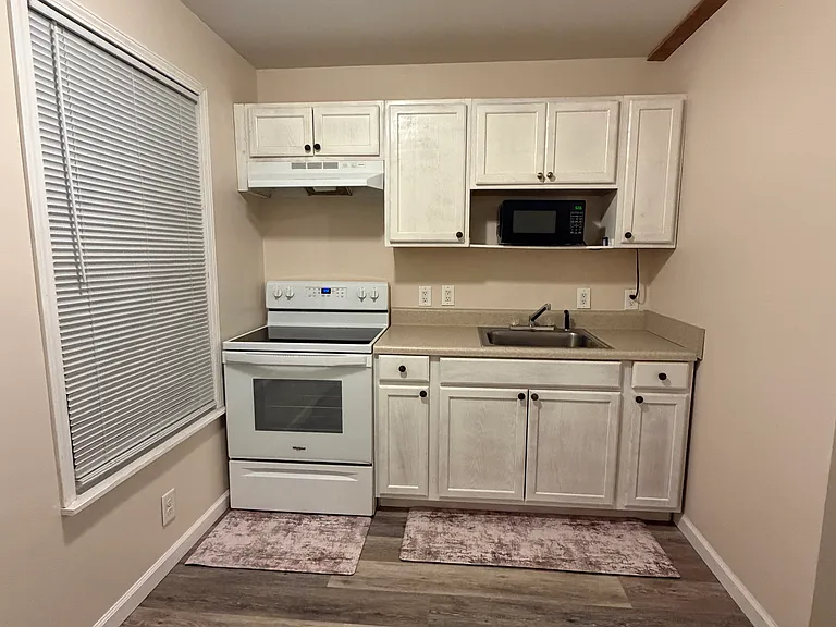 288 N Main St — Photo 6