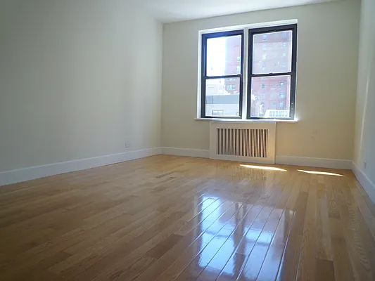 Rented by Stonehenge NYC LLC | media 4