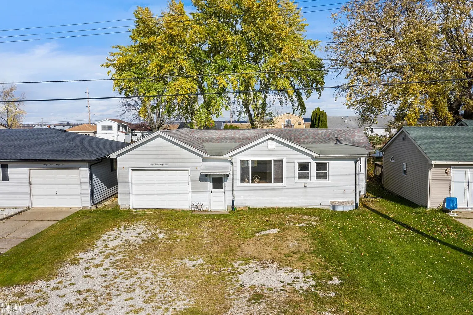 6334 Marina Dr photo 1