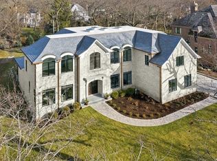 901 Bluff St, Glencoe, IL 60022