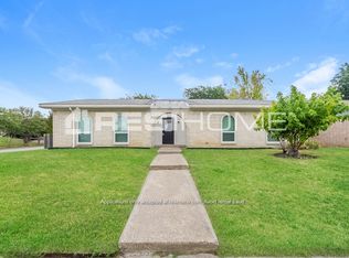 6001 Ridgecrest Dr, Watauga, TX 76148