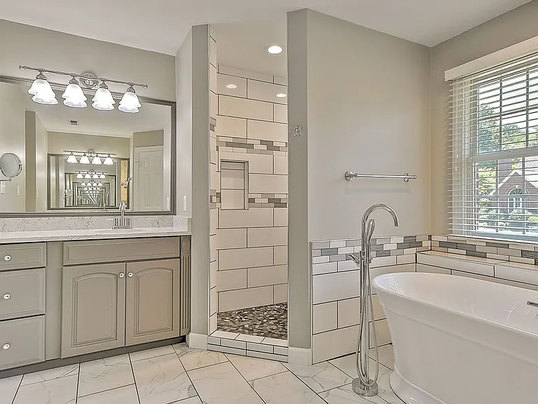9 Wayland Ct — Photo 26